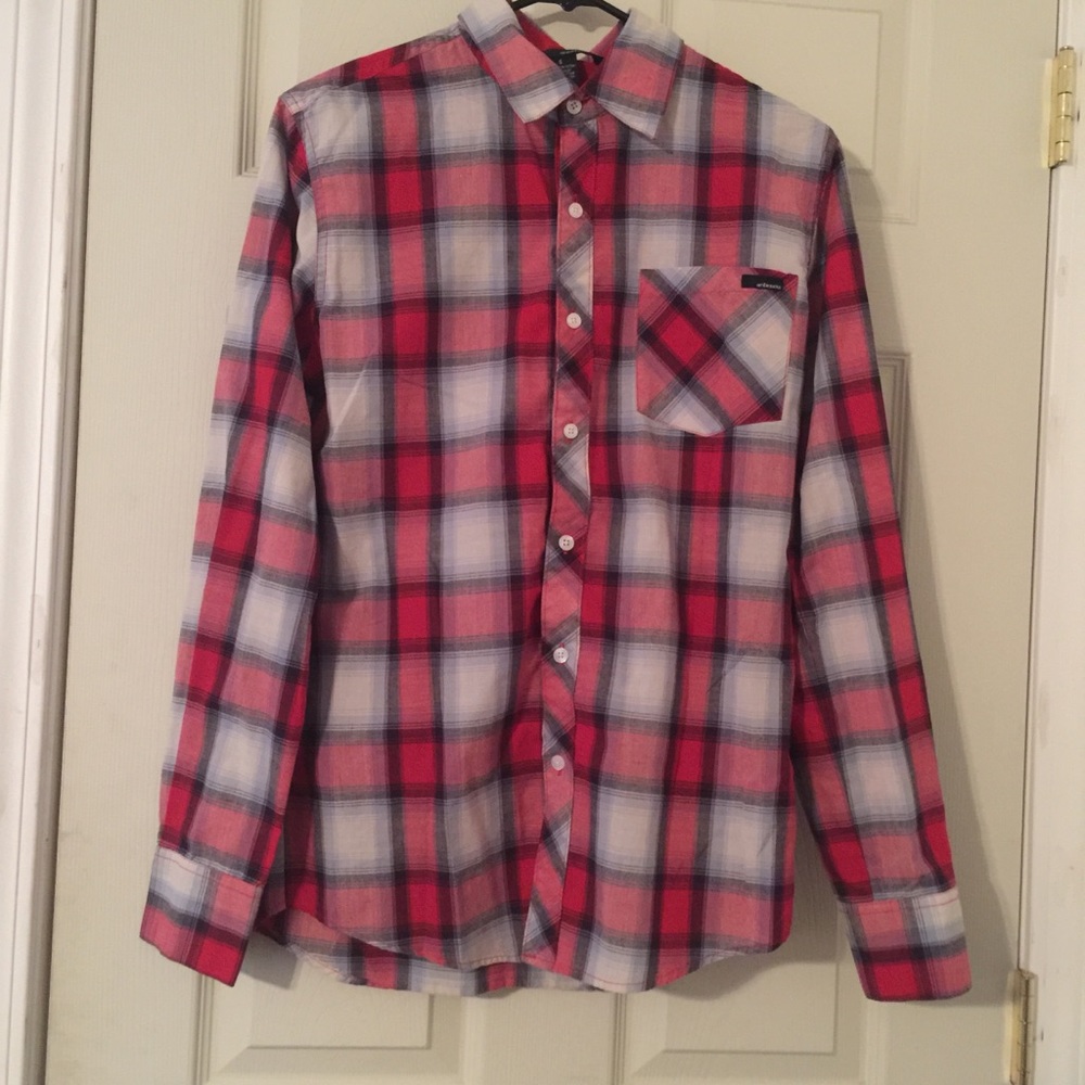 🖤FINAL PRICE🖤 Classic Plaid Button Up